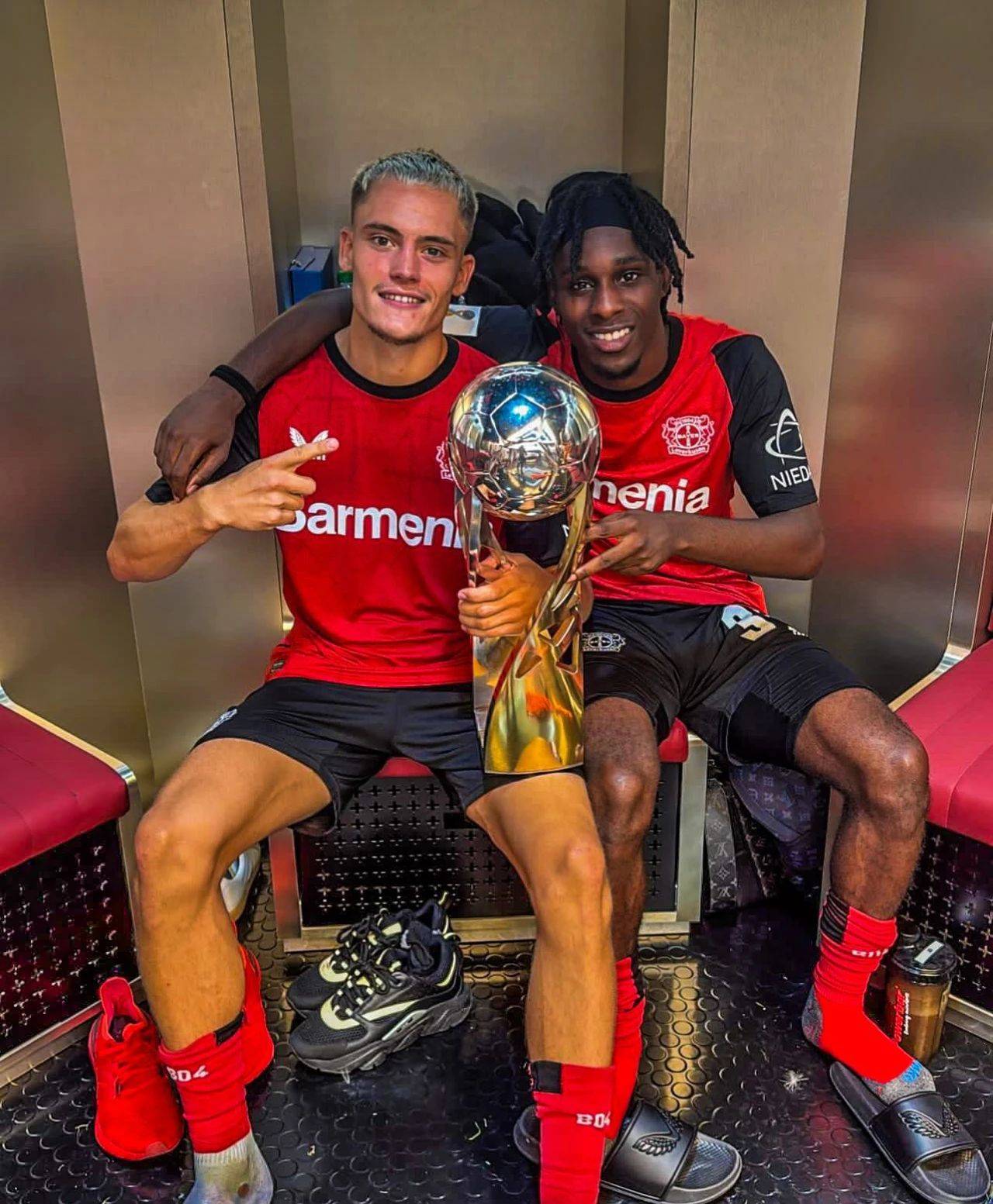 爱游戏体育-拜仁慕尼黑足球俱乐部名单