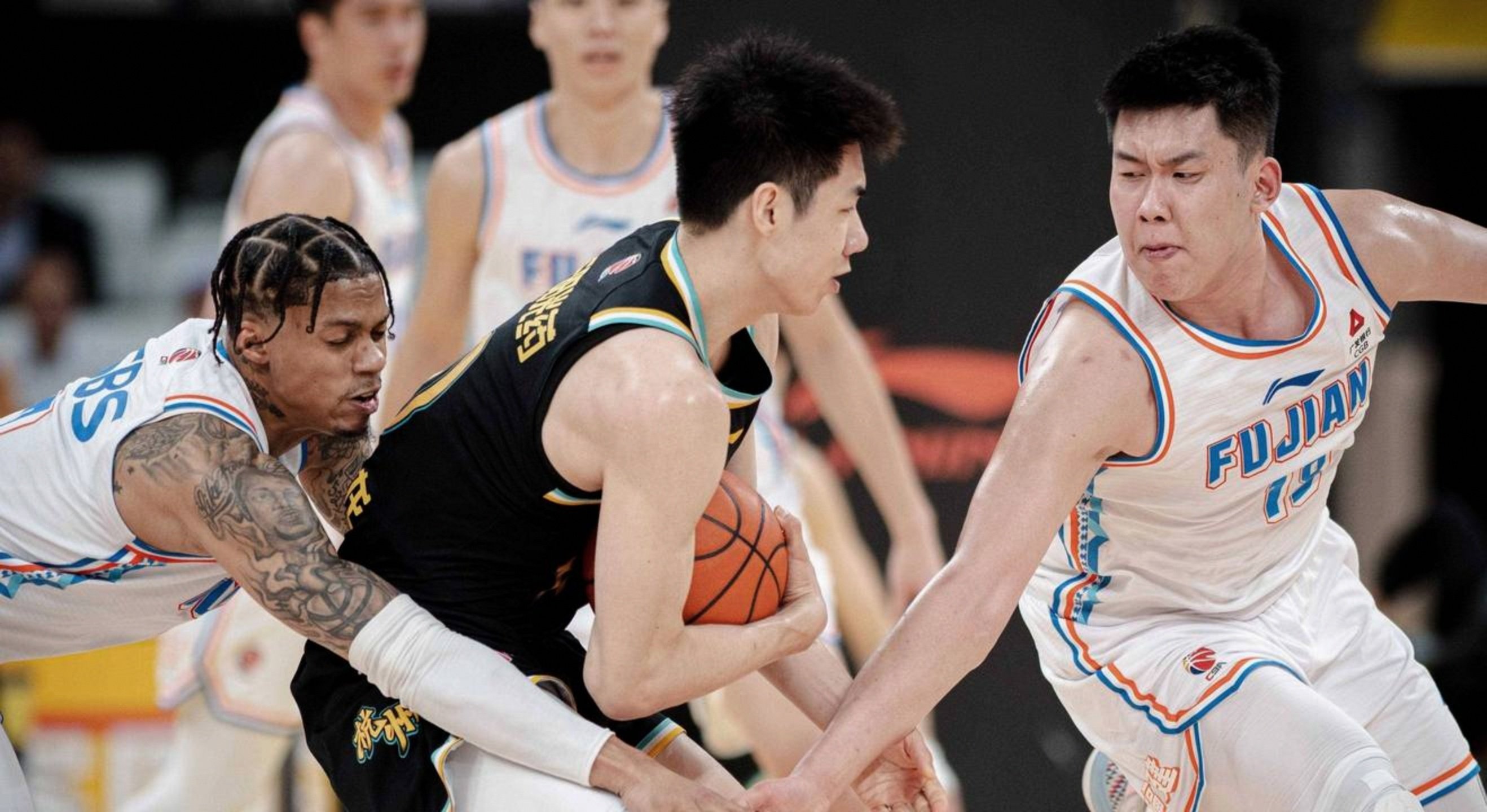 爱游戏-包含集结日突围战来临；广厦男篮围绕意甲造点机会；话题不断；纪律约束更严格的词条